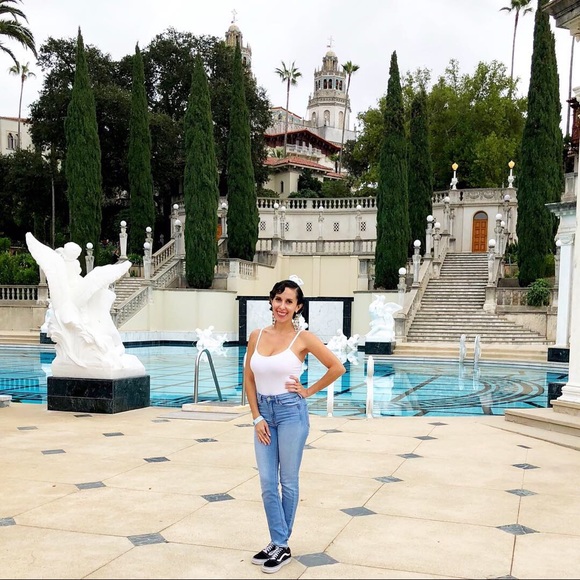 Meet your Posher, Alisha - Picture 2 of 3